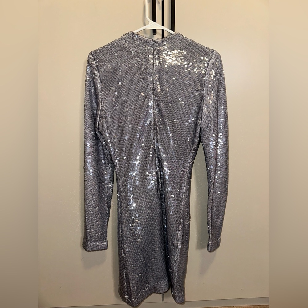 NWT Nonchalant Zola Silver Sequin Long Sleeve Mini Dress Size XS - Picture 8 of 10
